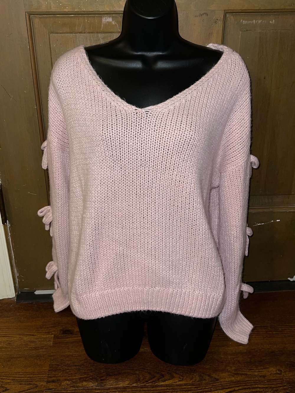Hollister Pink Oversized Slouchy Knit Off Shoulder Bow Applique Sweater Size M - Picture 6 of 10